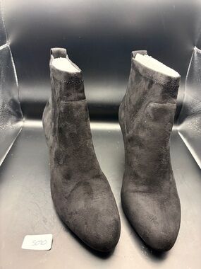 BCBGeneration Delilah Black Pull On booties - NIB/NWOT size 10